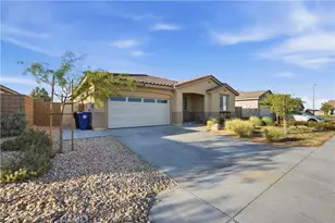 11852 Bobcat Hills Ln, Victorville, CA 92392 - Photo 2