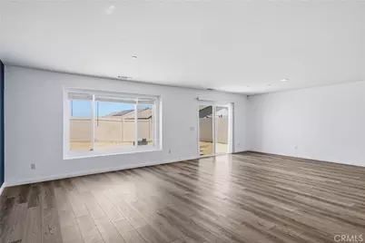 570 Farmstead, Hemet, CA 92543 - Photo 6