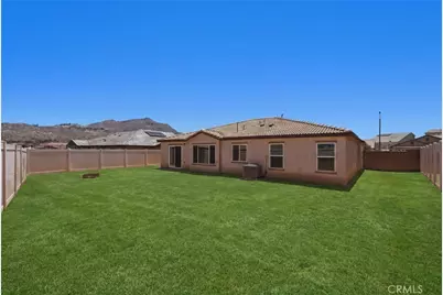 570 Farmstead, Hemet, CA 92543 - Photo 32