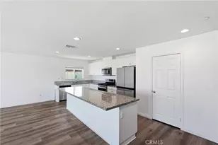 570 Farmstead, Hemet, CA 92543 - Photo 10