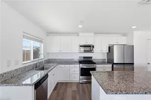 570 Farmstead, Hemet, CA 92543 - Photo 12