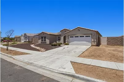 570 Farmstead, Hemet, CA 92543 - Photo 4