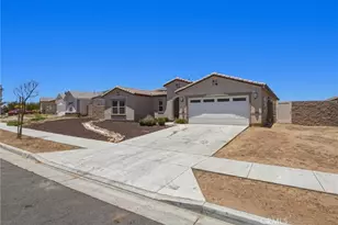 570 Farmstead, Hemet, CA 92543 - Photo 4