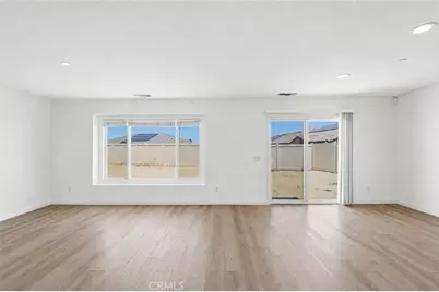 570 Farmstead, Hemet, CA 92543 - Photo 14
