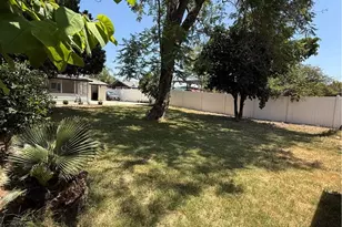 455 E Wilson St, Rialto, CA 92376 - Photo 18