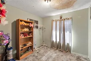 13423 Palm, Hesperia, CA 92344 - Photo 20