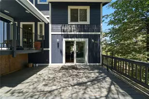 26210 Circle Dr, Lake Arrowhead, CA 92352 - Photo 4