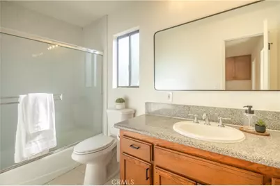 15211 Avis, Lawndale, CA 90260 - Photo 14