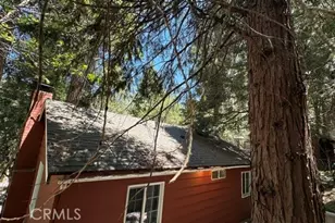 384 CA-138, Crestline, CA 92325 - Photo 6