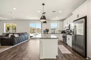 11767 Trailwood Ct, Corona, CA 92883 - Photo 14