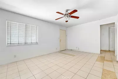 2734 Desert, Rosamond, CA 93560 - Photo 4