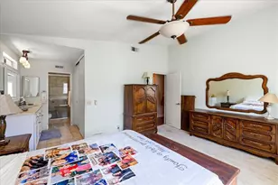 1057 Saint James Ct, San Dimas, CA 91773 - Photo 10