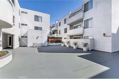 14610 Erwin #212, Van Nuys, CA 91411 - Photo 2