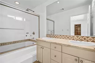 12005 Miranda, Valley Village, CA 91607 - Photo 10