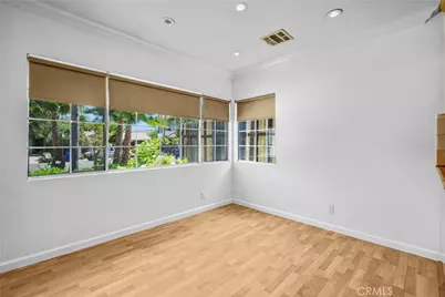 12005 Miranda, Valley Village, CA 91607 - Photo 4