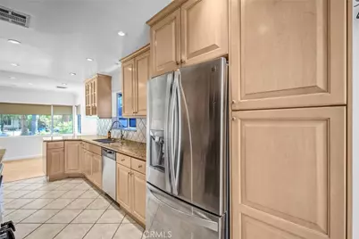 12005 Miranda, Valley Village, CA 91607 - Photo 6