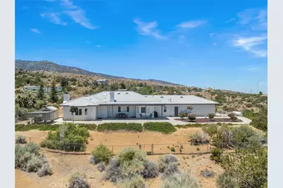 8727 Wintergreen, Pinon Hills, CA 92372 - Photo 2