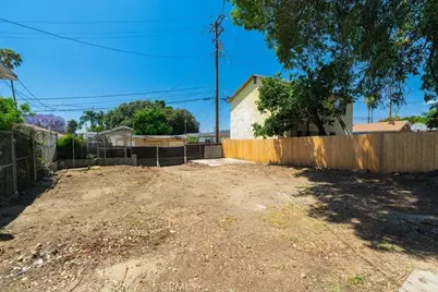 561 Washington, Pomona, CA 91767 - Photo 18