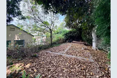 1616 Redcliff, Los Angeles, CA 90026 - Photo 30