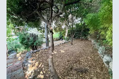 1616 Redcliff, Los Angeles, CA 90026 - Photo 32