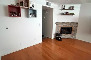 26964 Flo Ln, Canyon Country, CA 91351 - Photo 4