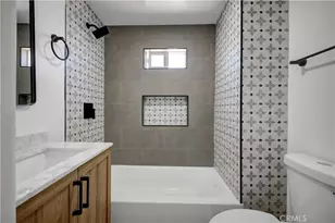 3515 S Norton, Los Angeles, CA 90018 - Photo 32