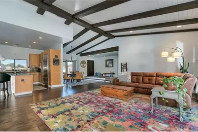 15201 Pocahantas, Apple Valley, CA 92307 - Photo 2