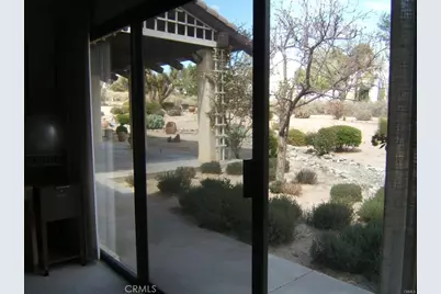 15201 Pocahantas, Apple Valley, CA 92307 - Photo 8