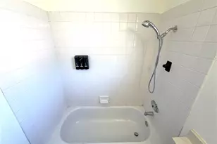 39858 Amberley Cir, Temecula, CA 92591 - Photo 16