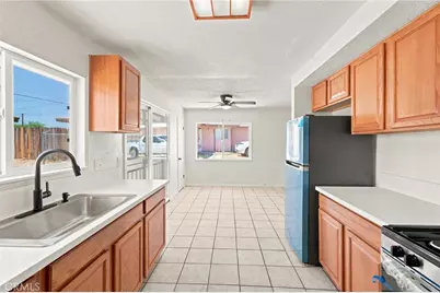 1148 E Virginia Way, Barstow, CA 92311 - Photo 8