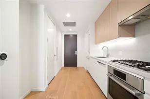 877 S Francisco Street, Los Angeles, CA 90017 - Photo 4