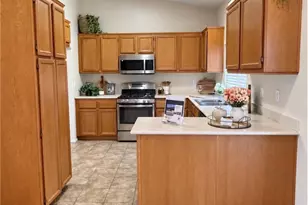 15993 Carmelia Dr, Victorville, CA 92394 - Photo 12