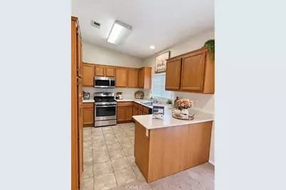 15993 Carmelia Drive, Victorville, CA 92394 - Photo 10