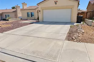 15993 Carmelia Dr, Victorville, CA 92394 - Photo 4