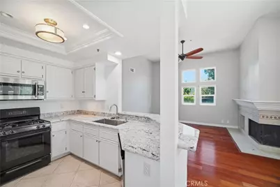 8 Magellan Aisle, Irvine, CA 92620 - Photo 10