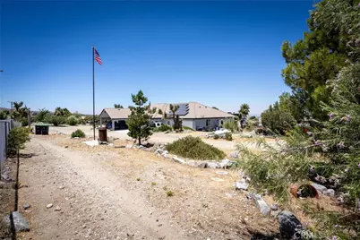 1220 Smoke Tree, Pinon Hills, CA 92372 - Photo 38