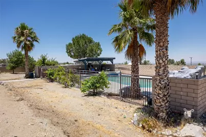 1220 Smoke Tree, Pinon Hills, CA 92372 - Photo 32