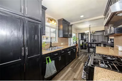 635 W H, Ontario, CA 91762 - Photo 18