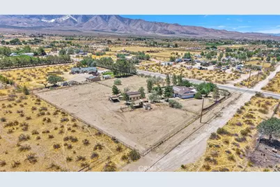 10055 Baker Rd, Lucerne Valley, CA 92356 - Photo 32