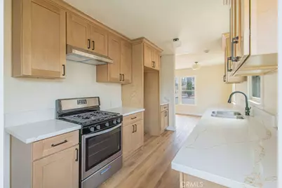 2946 N Sierra Way, San Bernardino, CA 92405 - Photo 8