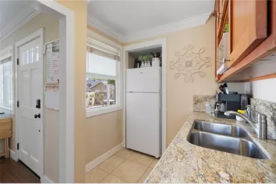 560 N 2nd Avenue, Upland, CA 91786 - Photo 42
