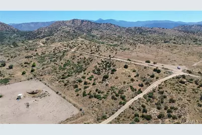8001 Johnson Road, Phelan, CA 92371 - Photo 4