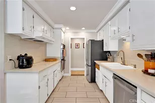 981 Serfas Club, Corona, CA 92882 - Photo 20