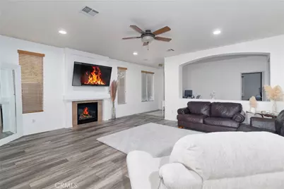 13502 Bentwood, Oak Hills, CA 92344 - Photo 14