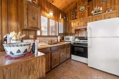 841 Menlo Drive, Big Bear Lake, CA 92315 - Photo 14