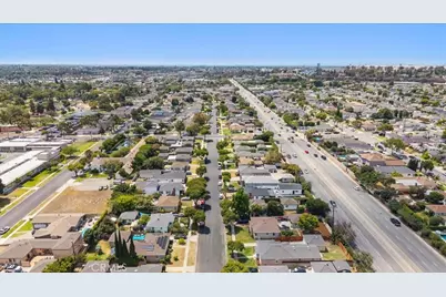 2409 Pepperwood Avenue, Long Beach, CA 90815 - Photo 50