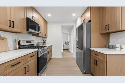 2409 Pepperwood Avenue, Long Beach, CA 90815 - Photo 10