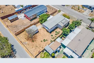 33060 Robert, Wildomar, CA 92595 - Photo 4