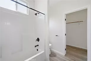 805 Lawson, Bakersfield, CA 93307 - Photo 18