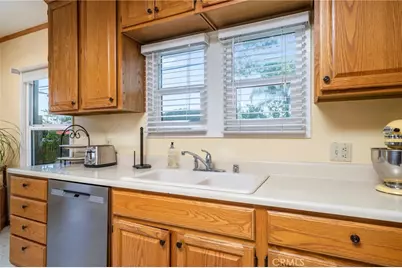 859 W Berkeley Court, Ontario, CA 91762 - Photo 8